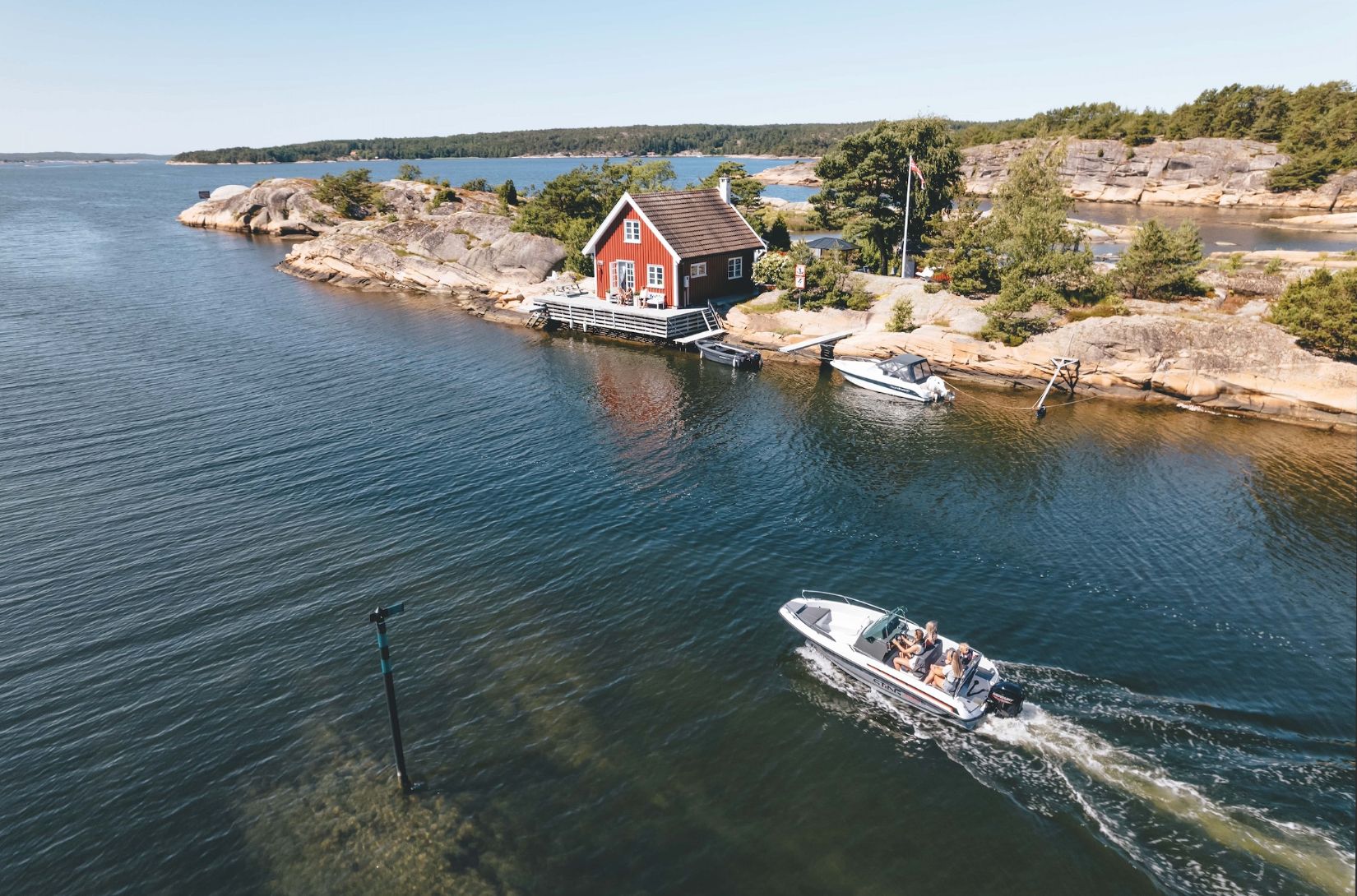 Båtliv i skjærgården ved Høysand